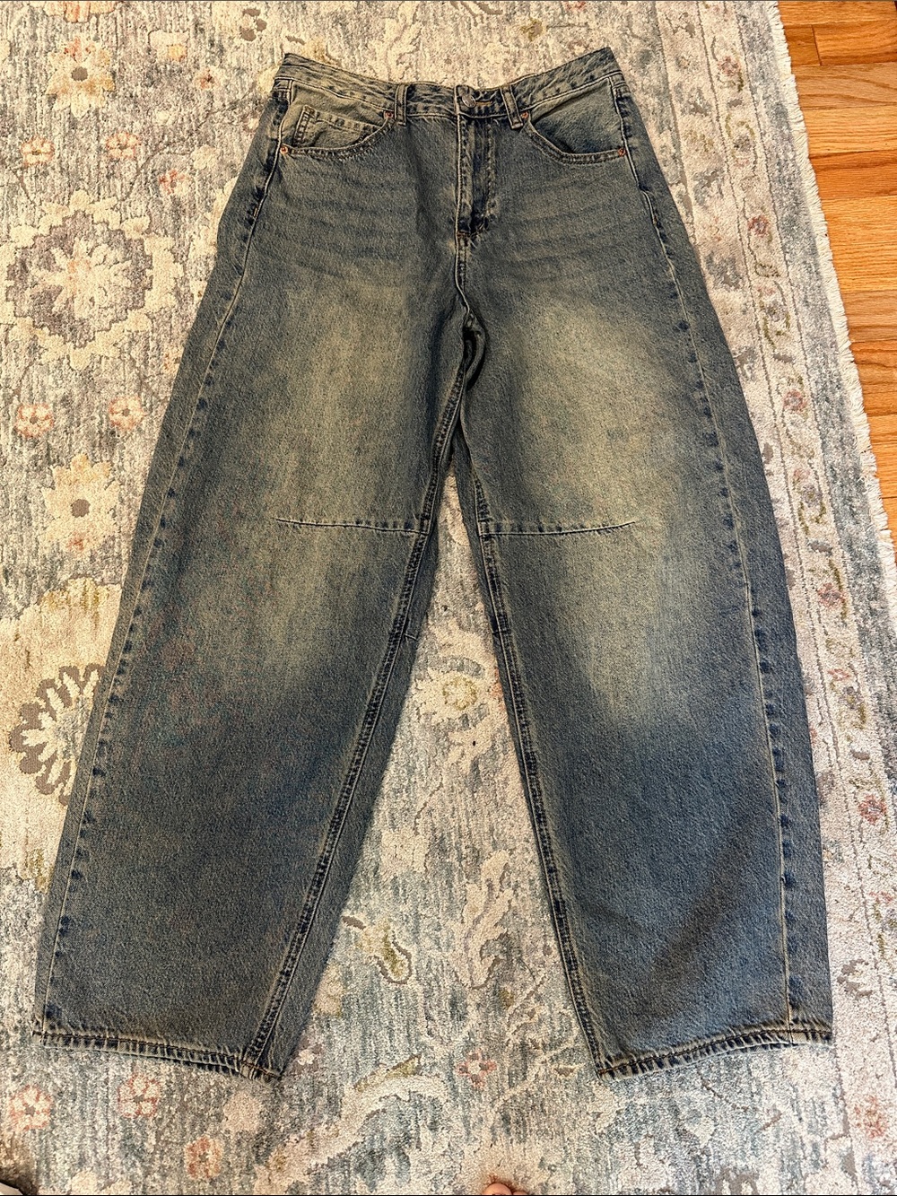 Song Barrel Leg Jeans